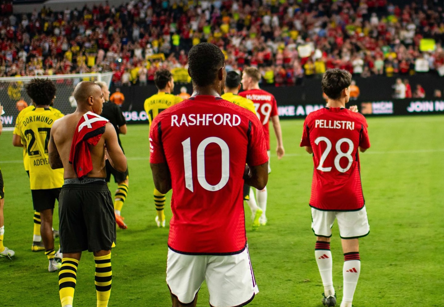 Trận thua Dortmund để lại thêm bài học cho Man United