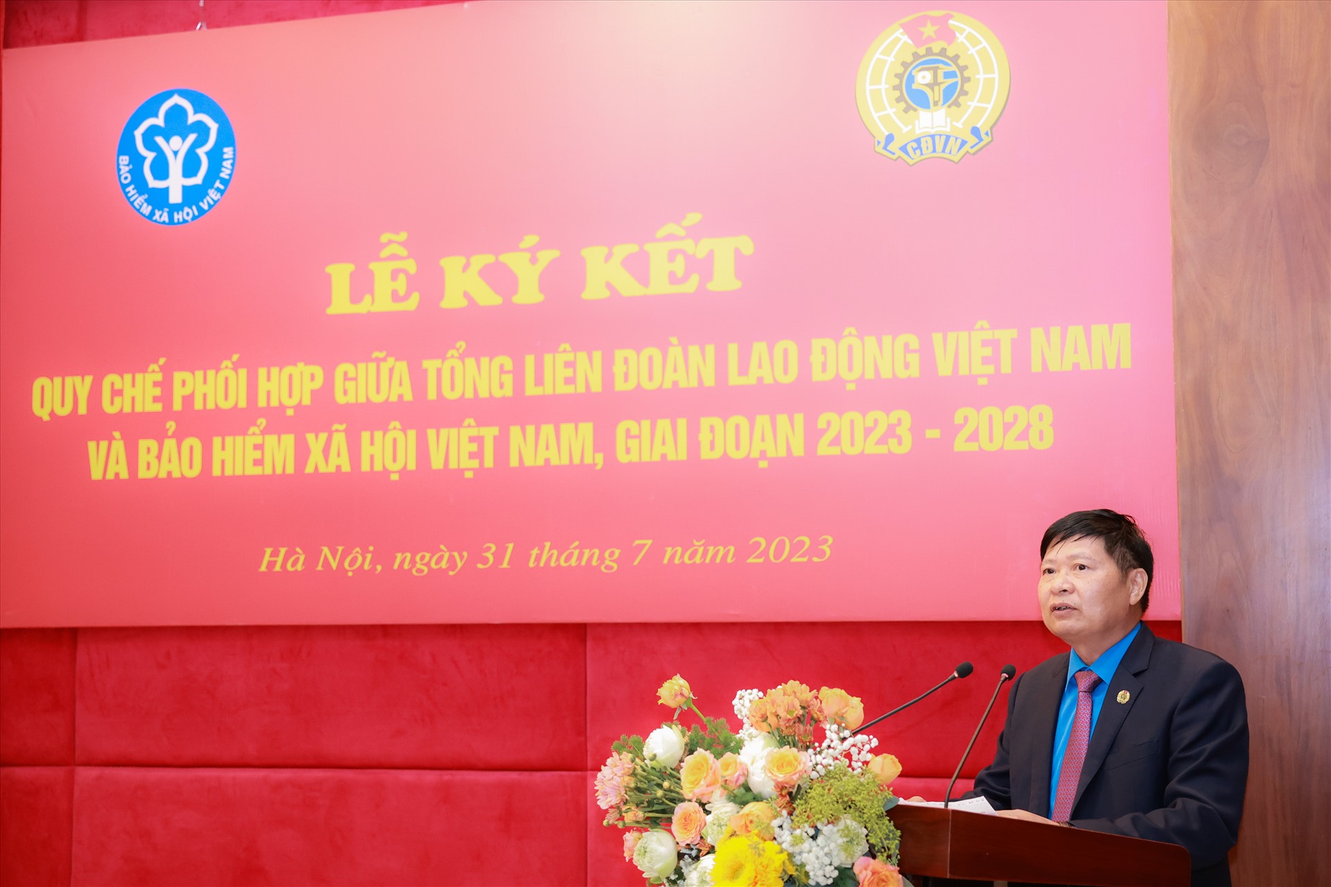 Phó Chủ tịch Tổng Liên đoàn Lao động Việt Nam Phan Văn Anh phát biểu tại lễ ký. Ảnh: Hải Nguyễn