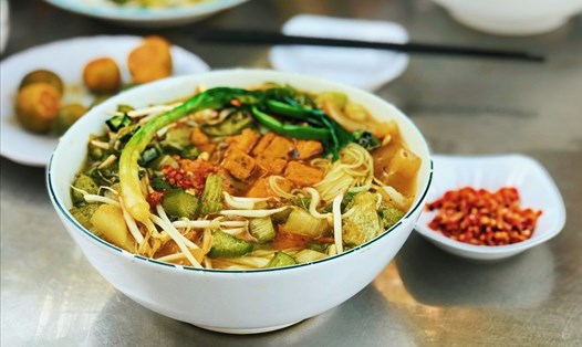 Bún Xiêm Lo của thị xã Kiến Tường, huyện Mộc Hóa, Long An có tên trong top 100 đặc sản Việt Nam năm 2021. Ảnh: Viện kỷ lục Việt Nam