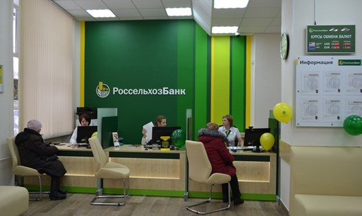 Giao dịch ở ngân hàng Nga Rosselkhozbank. Ảnh: Rosselkhozbank