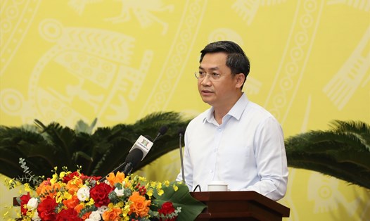 Ông Hà Minh Hải - Phó Chủ tịch UBND TP Hà Nội báo cáo tại kỳ họp thứ 12, HĐND thành phố khóa XVI. Ảnh: HĐND