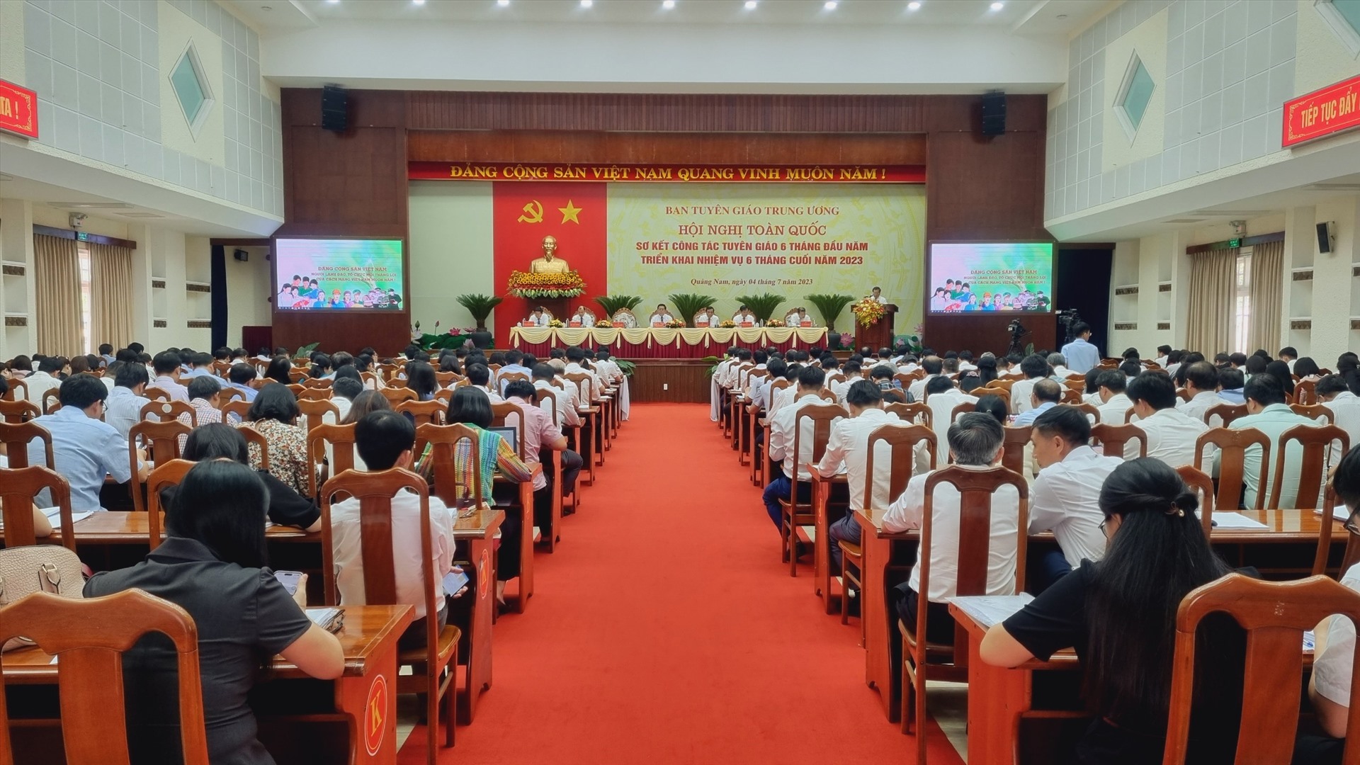 Quang cảnh hội nghị toàn quốc sơ kết công tác tuyên giáo 6 tháng đầu năm 2023 tại Quảng Nam. Ảnh Hoàng Bin
