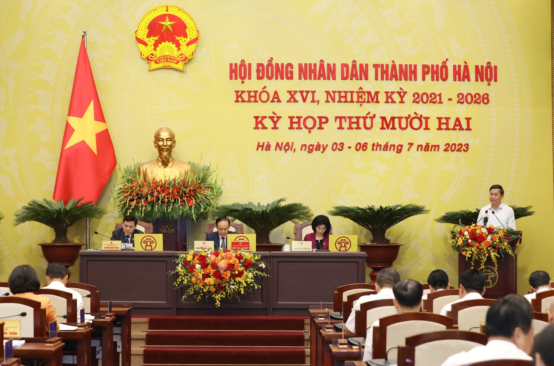 Phó Chủ tịch UBND TP Hà Minh Hải giải trình làm rõ các vấn đề đại biểu HĐND TP quan tâm. Ảnh: HĐND