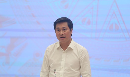Thứ trưởng Bộ Xây dựng Nguyễn Tường Văn trả lời tại họp báo Chính phủ thường kỳ, chiều 4.7. Ảnh: Phạm Đông