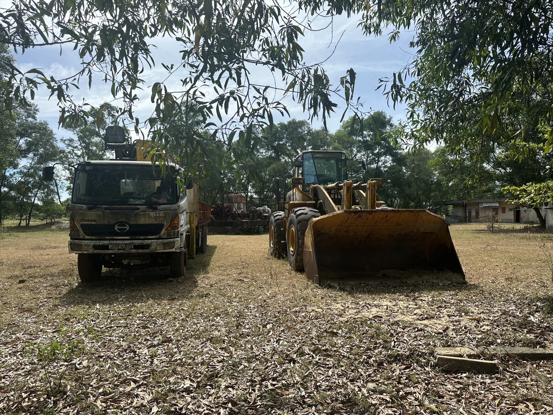 Thiết bị tại Dự án mỏ sắt Thạch Khê (Hà Tĩnh) hư hỏng sau nhiều năm tạm dừng triển khai. Ảnh: Minh Nghĩa