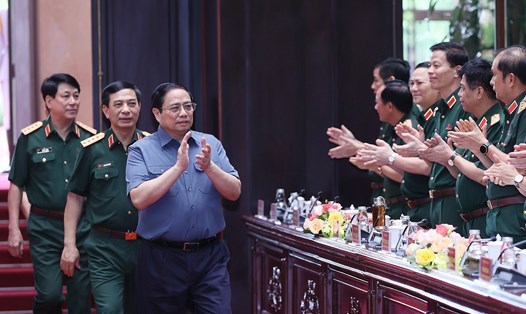  Thủ tướng Phạm Minh Chính dự, chỉ đạo Hội nghị Quân chính toàn quân 6 tháng đầu năm 2023. Ảnh: TTXVN