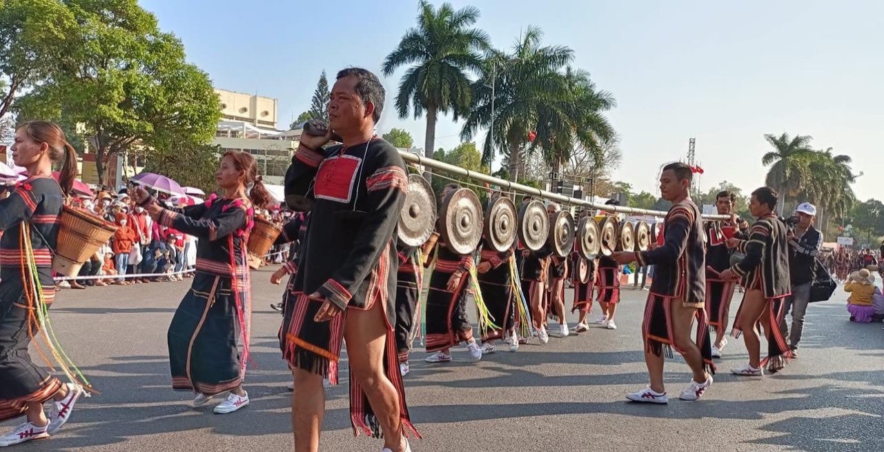 Lượng khách du lịch đến Đắk Lắk tăng cao trong Lễ hội cà phê Buôn Ma Thuột năm 2023. Ảnh: Bảo Trung