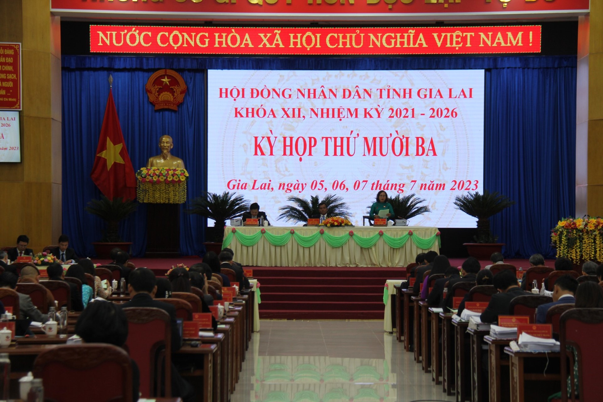 Quang cảnh kỳ họp thứ 13, khoá XII Hội đồng nhân dân tỉnh Gia Lai. Ảnh Thanh Tuấn 