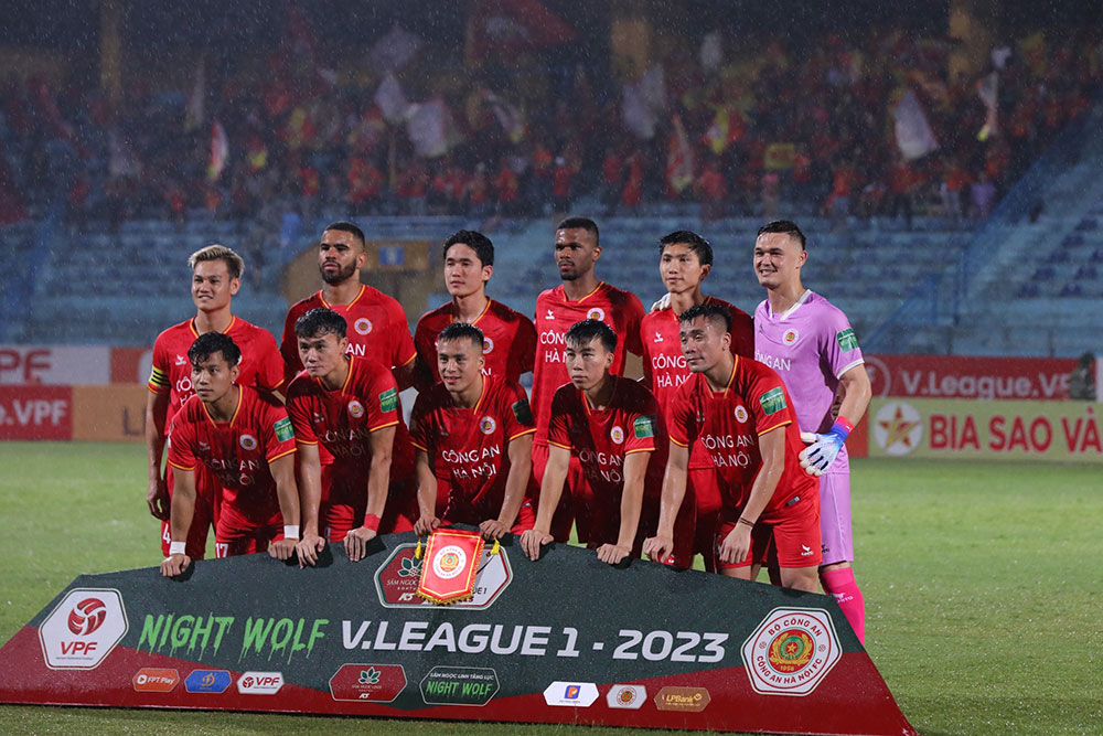 Câu lạc bộ Công an Hà Nội dẫn đầu bảng xếp hạng giai đoạn 1 V.League 2023. Ảnh: VPF