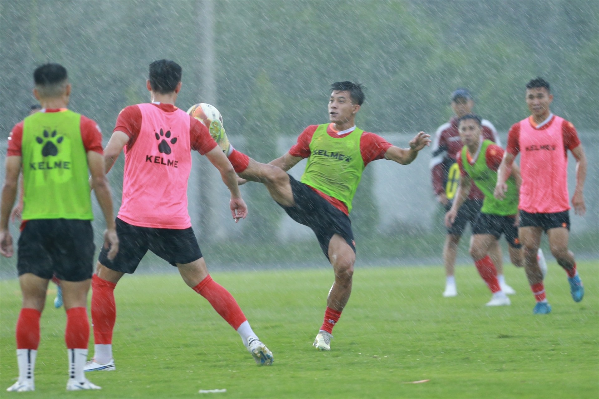 Câu lạc bộ TPHCM kết thúc giai đoạn 1 V.League 2023 với vị trí thứ 13 trên bảng xếp hạng. Đoàn quân của huấn luyện viên Vũ Tiến Thành giành được 8 điểm và đang phải cạnh tranh quyết liệt suất trụ hạng cùng câu lạc bộ Bình Dương (7 điểm) và Đà Nẵng (10 điểm).  
