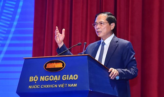 Bộ trưởng Bộ Ngoại giao Bùi Thanh Sơn phát biểu tại hội nghị. Ảnh: BNG