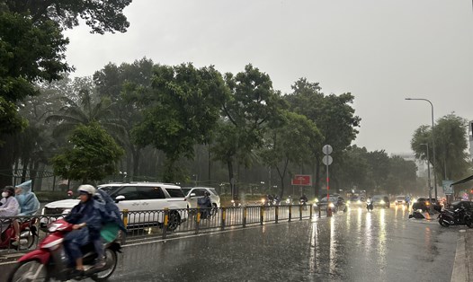 Thời tiết TP Hồ Chí Minh có mưa. Ảnh: Hạ Mây