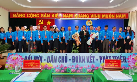 Ban Chấp hành Công đoàn Ngành Y tế tỉnh Đắk Nông nhiệm kỳ 2023-2028 ra mắt tại đại hội. Ảnh Phan Tuấn 