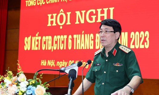 Đại tướng Lương Cường - Ủy viên Bộ Chính trị, Ủy viên Thường vụ Quân ủy Trung ương, Chủ nhiệm Tổng cục chính trị Quân đội Nhân dân Việt Nam - phát biểu kết luận hội nghị. Ảnh: TTXVN