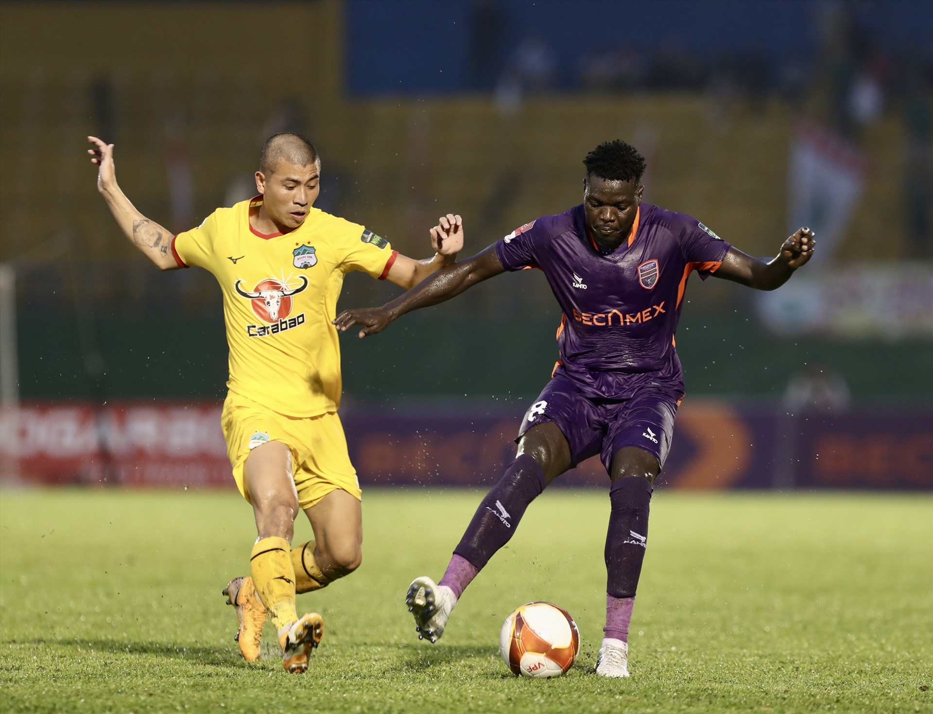 Nhận định Hoàng Anh Gia Lai vs Bình Dương: Thắng để vượt qua khó khăn