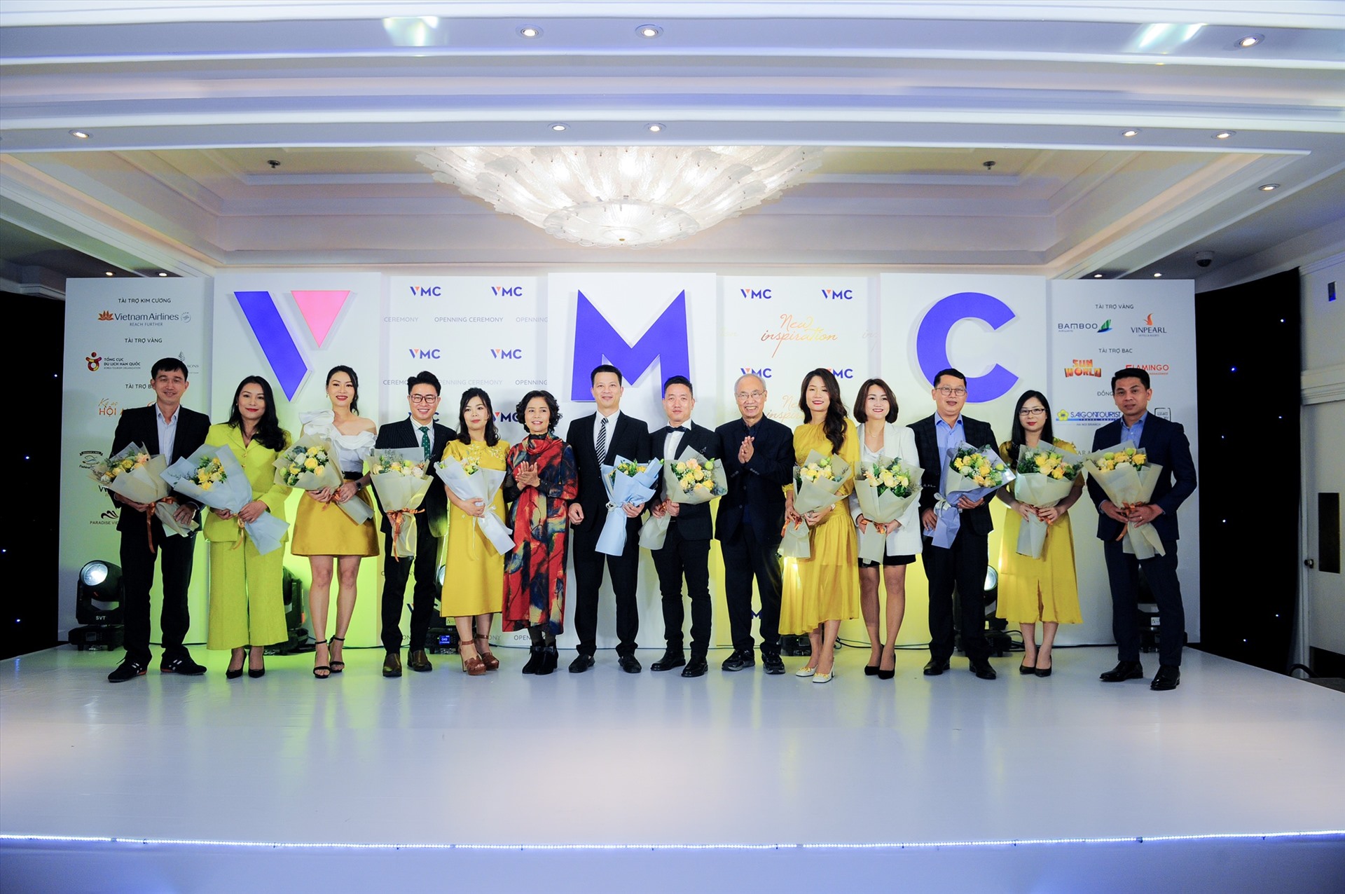Với kinh nghiệm hơn 20 năm làm trong ngành du lịch, chị Quỳnh Anh luôn giành sự ưu ái cho các đoàn khách thợ mỏ.