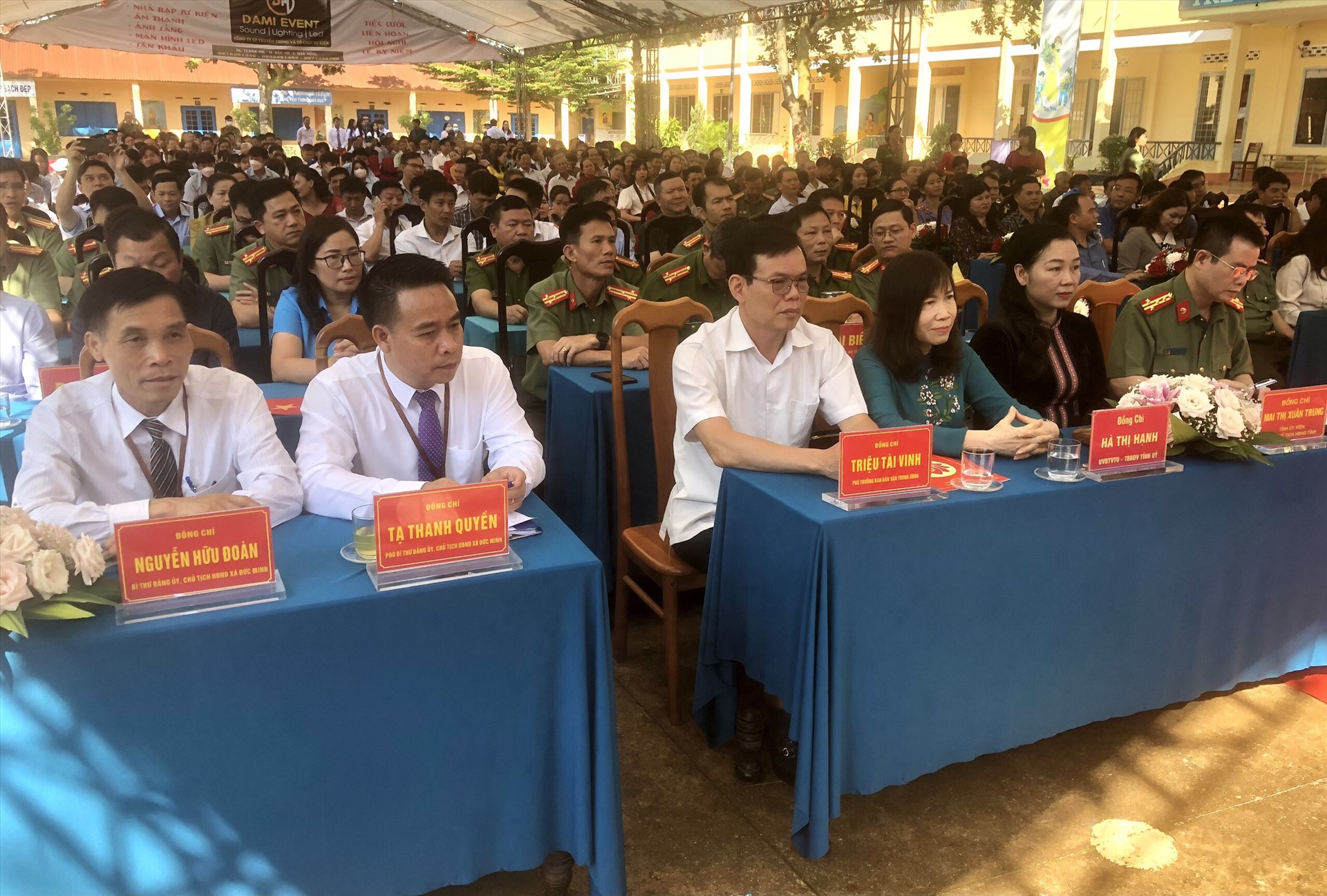 Các đại biểu, người dân dự ngày hội toàn dân bảo vệ an ninh Tổ quốc ở tỉnh Đắk Nông. Ảnh: Minh Quỳnh