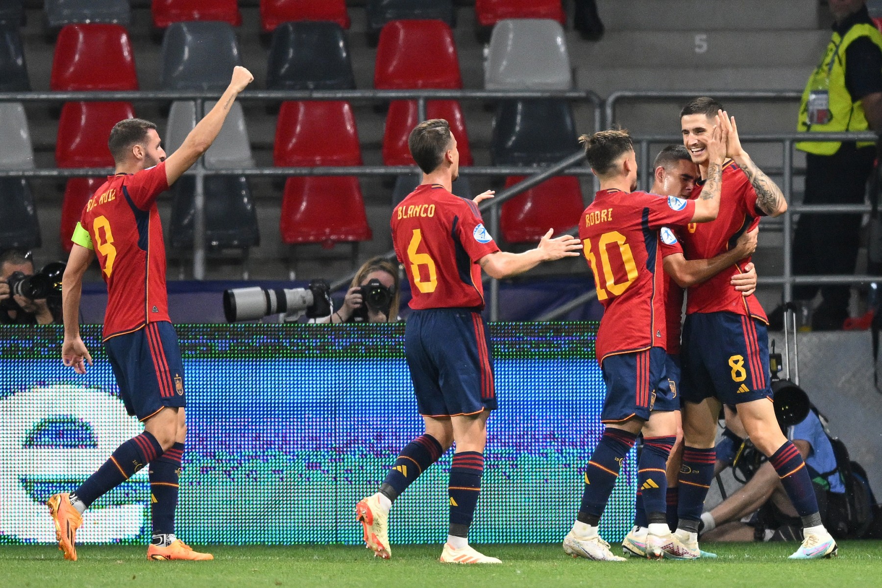 U21 Tây Ban Nha có kinh nghiệm trong những trận chung kết.  Ảnh: AFP