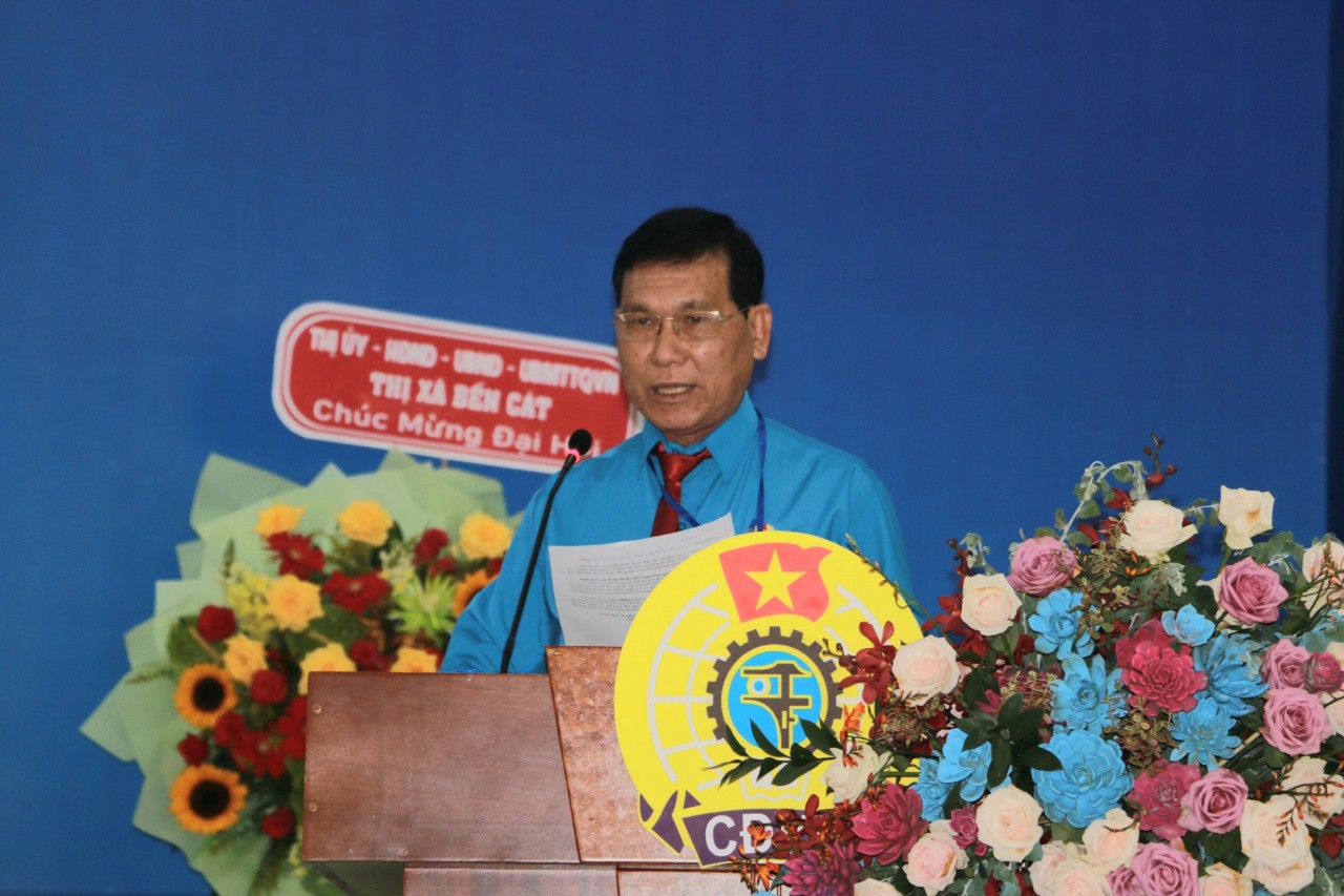 Nguyễn Văn Thanh - Chủ tịch Công đoàn các KCN Bến Cát phát biểu tại đại hội. Ảnh: Hoàng Trung