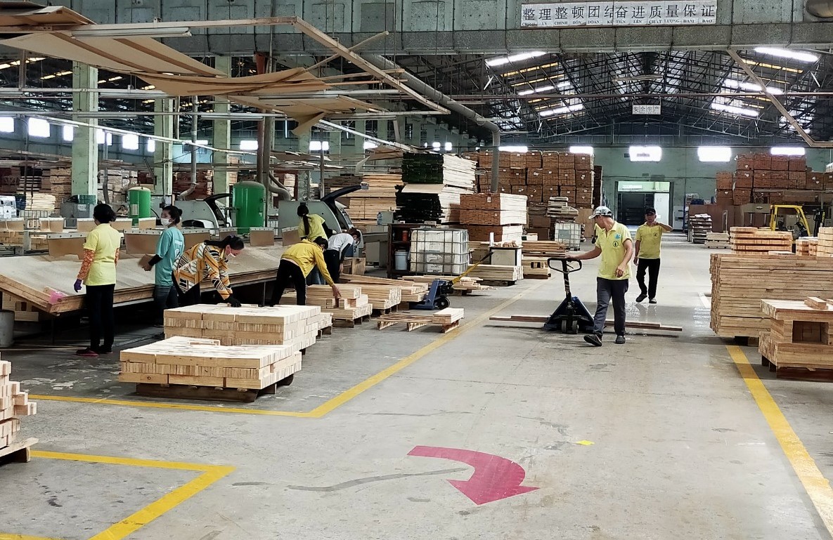Hơn 1.500 lao động đã trở lại nhà máy sản xuất. Ảnh: Bạn đọc cung cấp