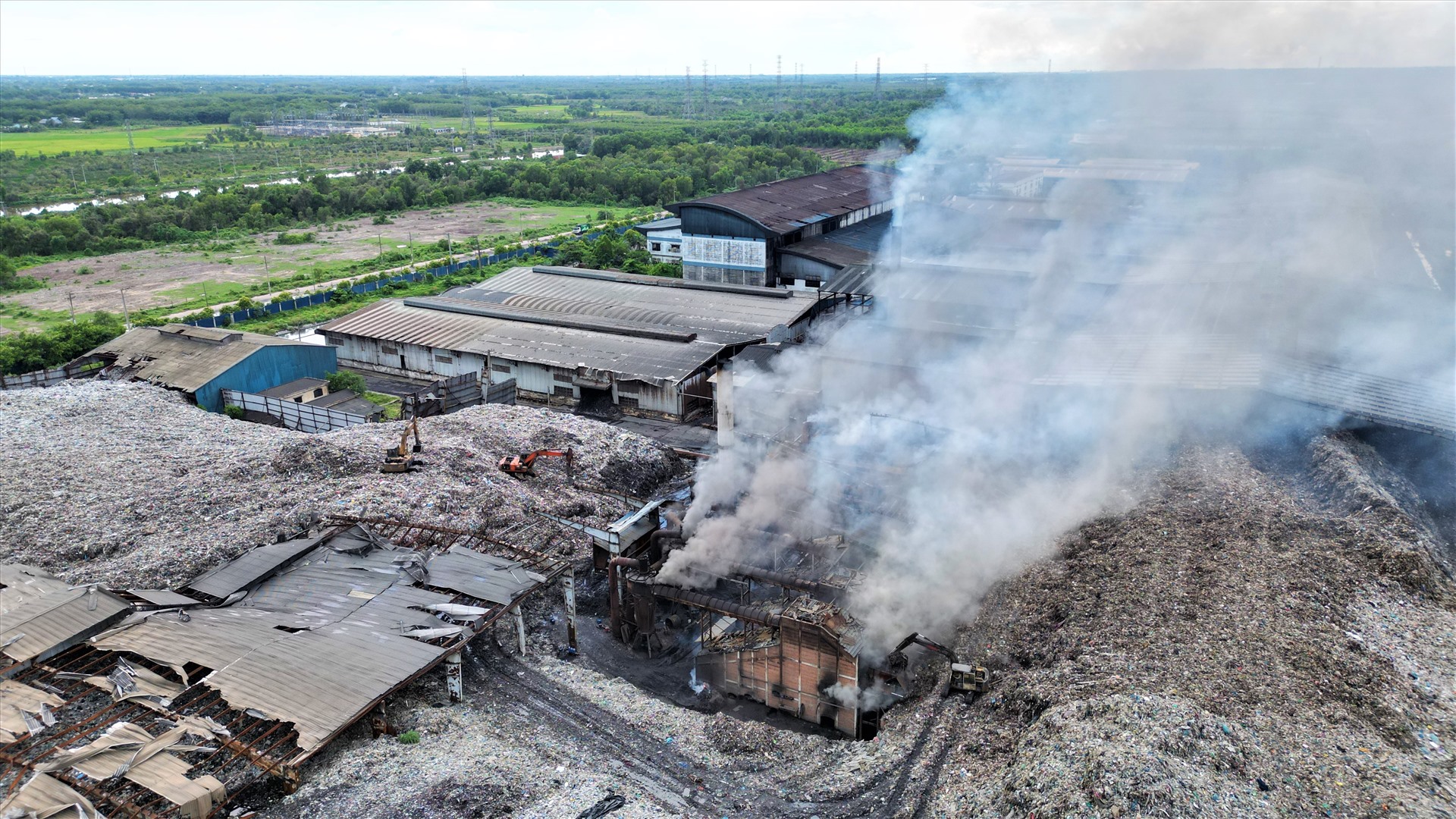 Nhà máy đốt rác phát điện nghìn tỉ ở TPHCM khởi công rồi "đứng hình"
