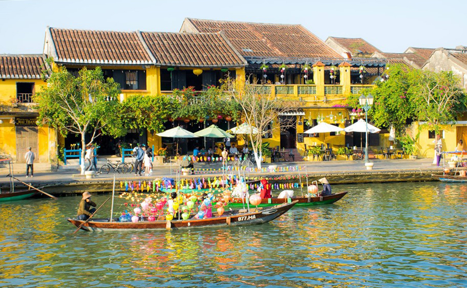 Phố cổ Hội An là một trong những điểm du lịch nổi tiếng nhất tại Việt Nam. Ảnh: Hà Nguyễn