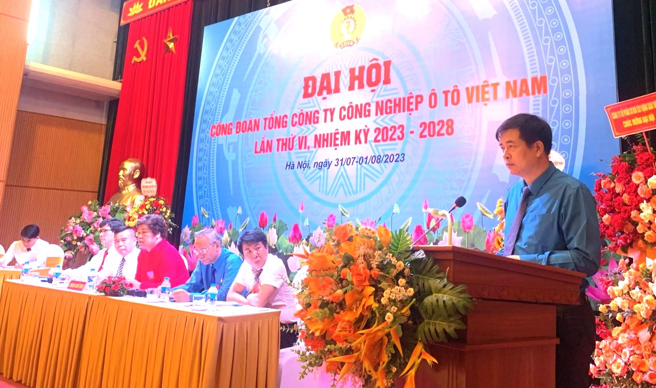Ông Phạm Hoài Phương, Chủ tịch Công đoàn Giao thông Vận tải Việt Nam phát biểu tại đại hội. Ảnh: Phùng Quý