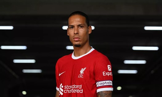 Virgil van Dijk trở thành tân đội trưởng của Liverpool.  Ảnh: LFC
