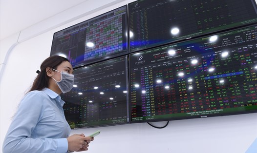 Nhóm cổ phiếu bảo hiểm, chứng khoán chứng kiến mức giảm lớn trong phiên giao dịch ngày 1.8. Ảnh minh hoạ:  Hải Nguyễn. 