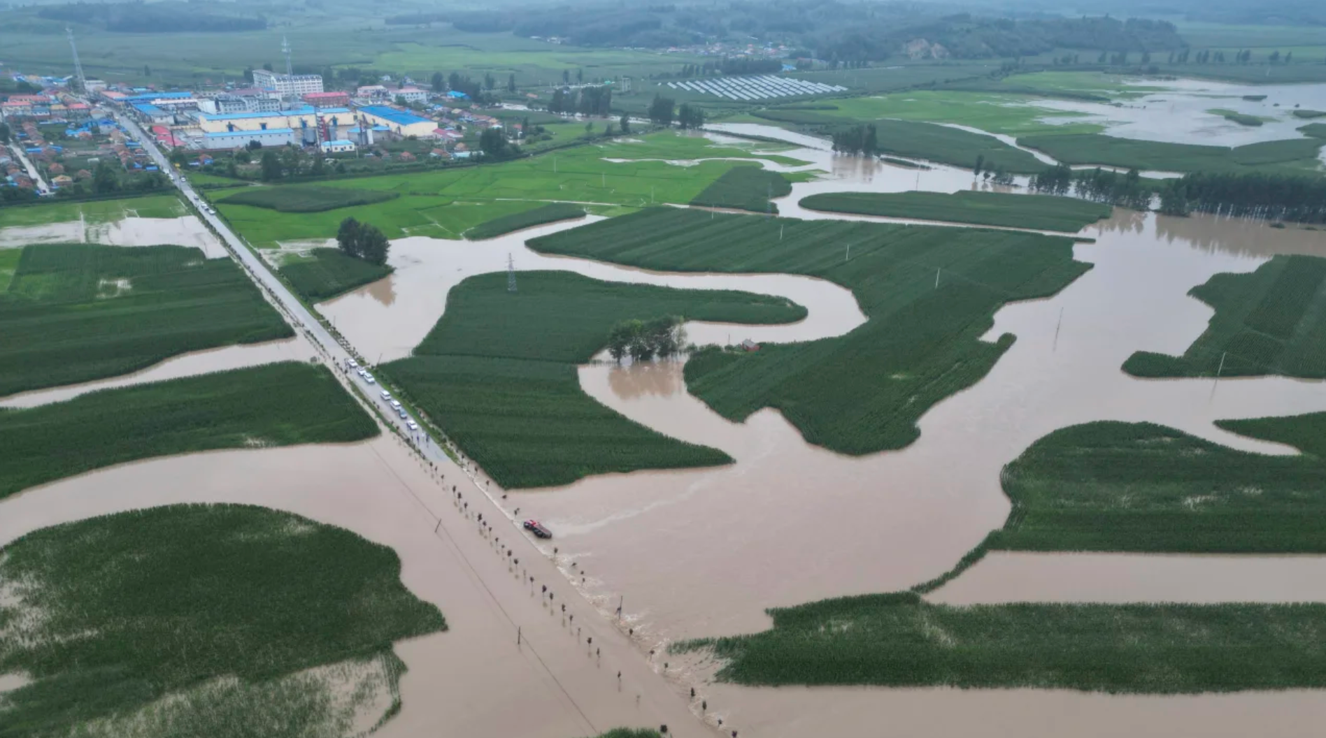 Nước ngập ruộng đồng ở Thư Lan, tỉnh Cát Lâm, ngày 4.8.2023. Ảnh: Xinhua