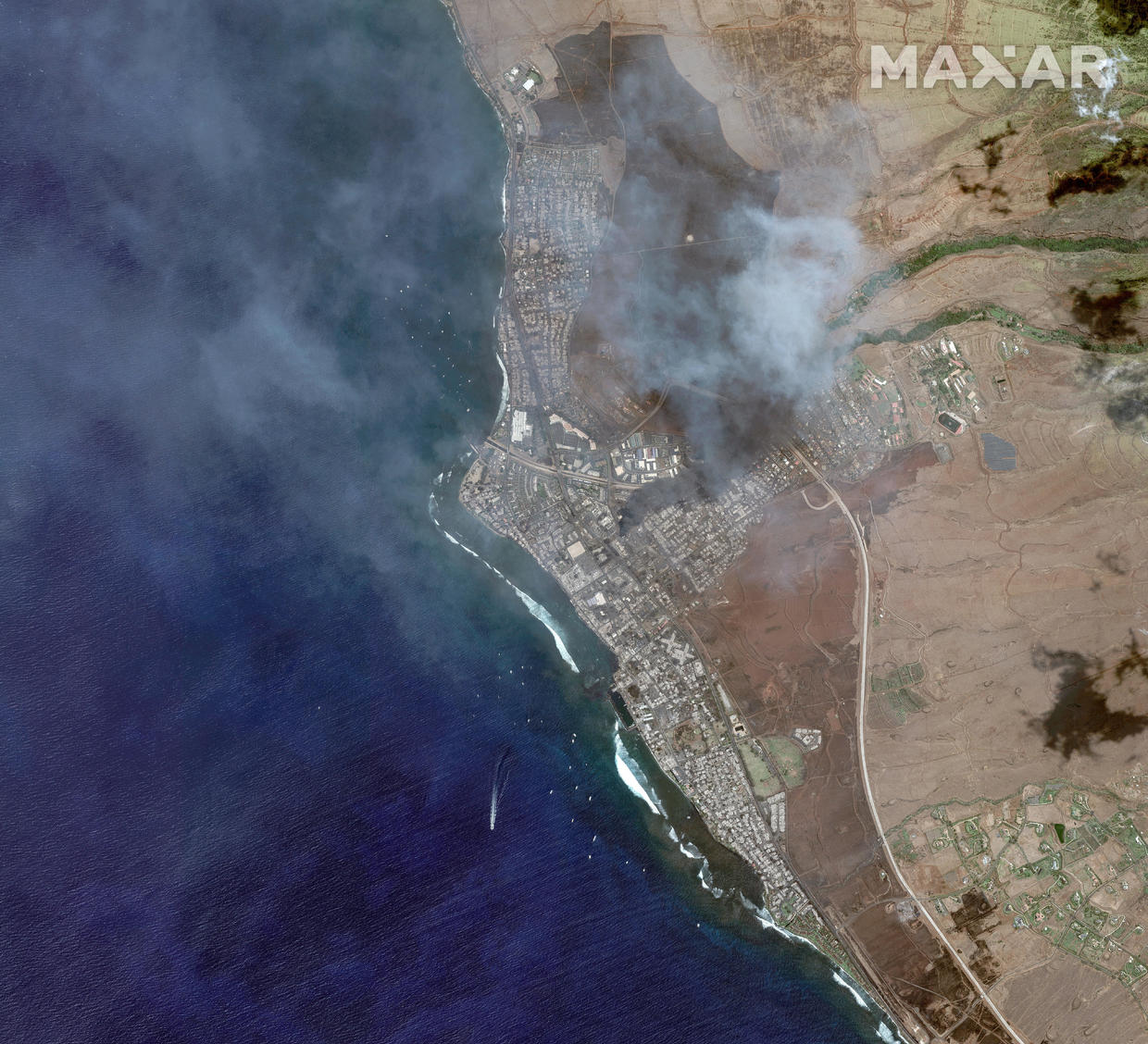 Ảnh vệ tinh cho thấy tổng quan về đám cháy rừng ở Lahaina, Maui, Hawaii, ngày 9.8.2023. Ảnh: Maxar