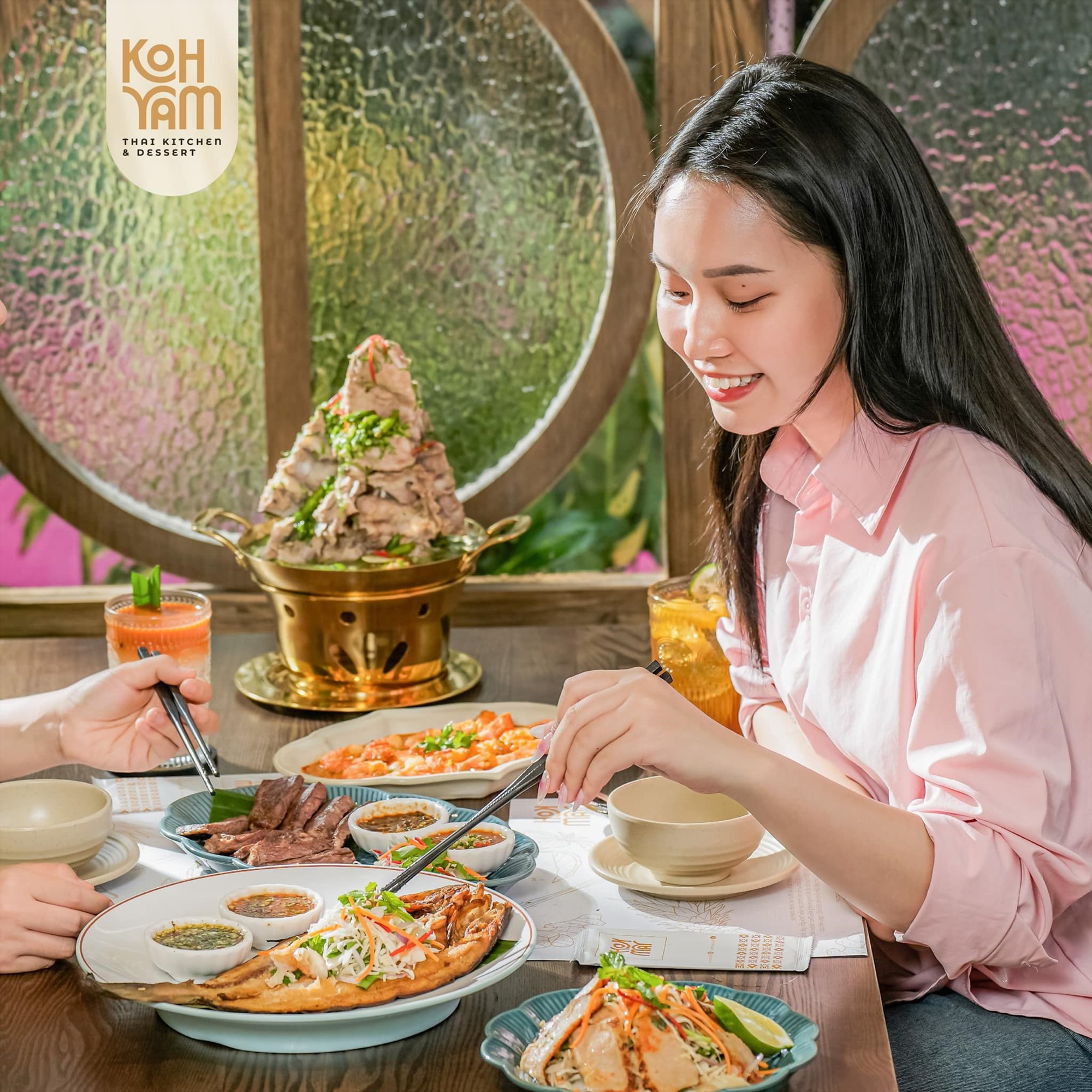 Thực đơn phong phú với nhiều món ăn mang đậm hương vị xứ chùa Vàng. Ảnh: Nhà hàng THAI KOH YAM