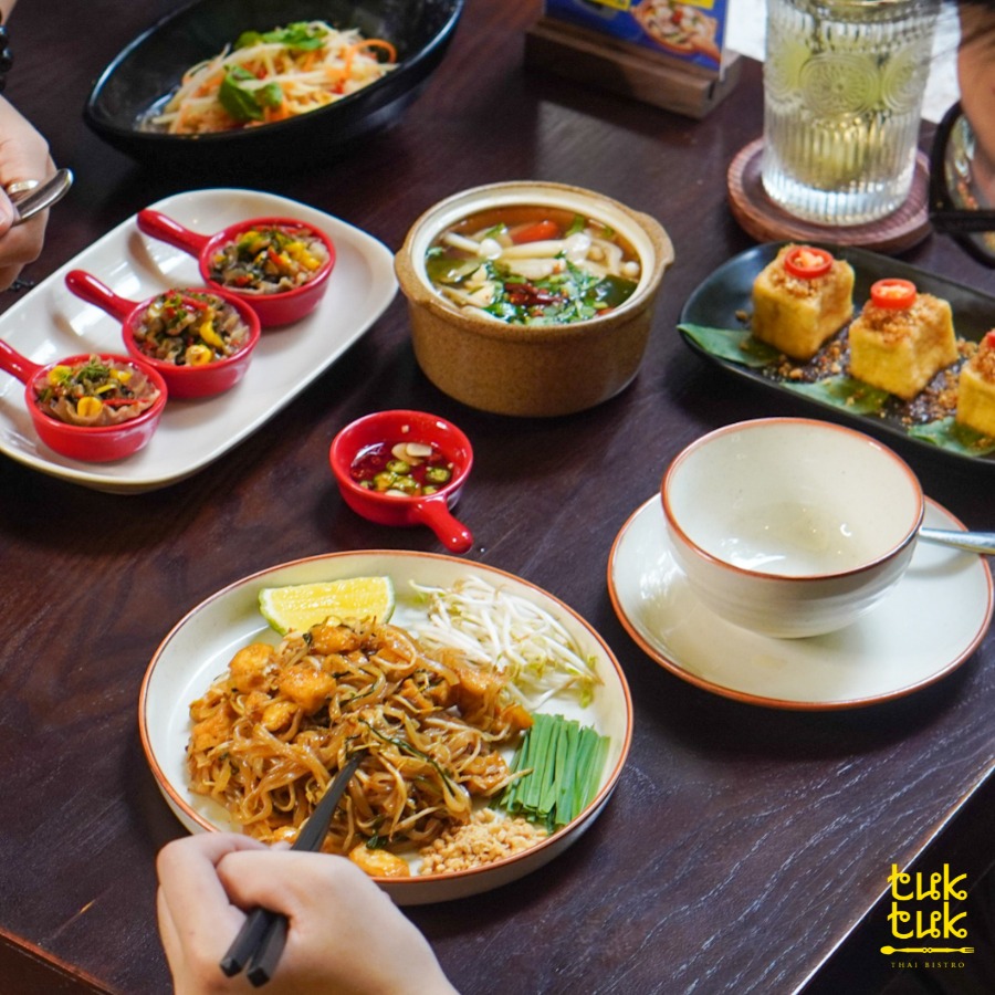 Nhà hàng mang đậm nét tinh túy của ẩm thực Thái Lan. Ảnh: TukTuk Thai Bistro - Hà Nội 