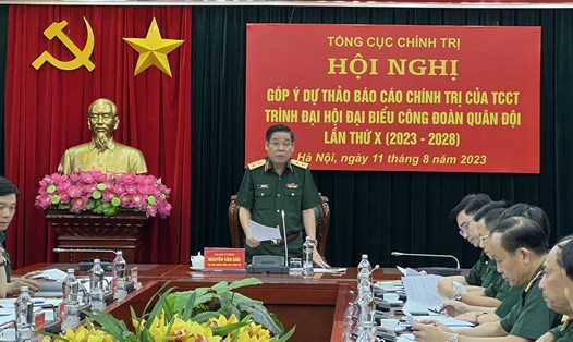 Trung tướng Nguyễn Văn Gấu - Uỷ viên Trung ương Đảng, Phó chủ nhiệm Tổng cục chính trị Quân đội Nhân dân Việt Nam - tại hội nghị. Ảnh: Kiều Vũ