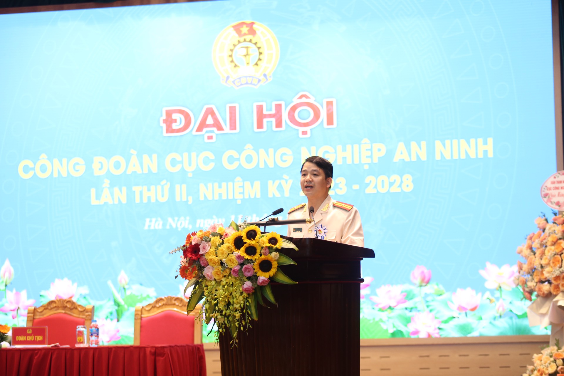 Thiếu tá Trần Xuân Lâm - Chủ tịch Công đoàn Cục H08. Ảnh: Lương Hạnh.
