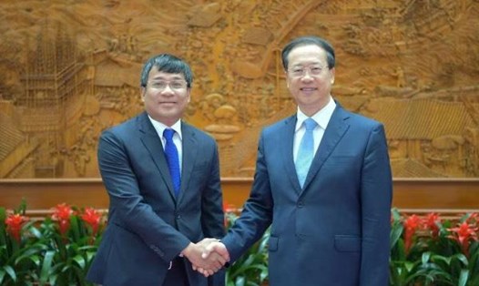 Thứ trưởng Thường trực Bộ Ngoại giao Nguyễn Minh Vũ (trái) và Thứ trưởng Thường trực Bộ Ngoại giao Trung Quốc Mã Triều Húc. Ảnh: BNG