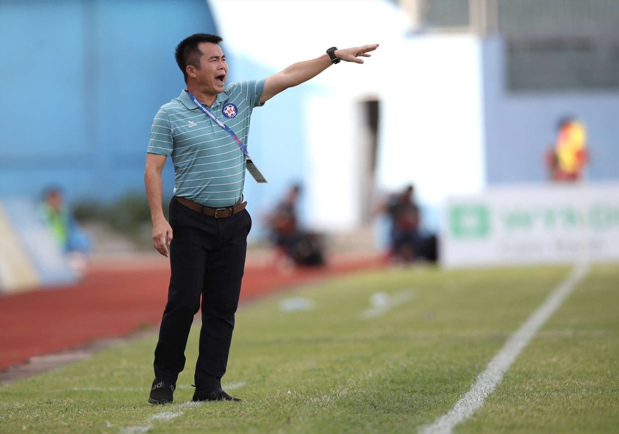 Huấn luyện viên Phạm Minh Đức không thể vực dậy Đà Nẵng khỏi “vũng lầy”. Ảnh: VPF