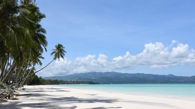 Bãi biển trên đảo Boracay của Philippines. Ảnh: Xinhua