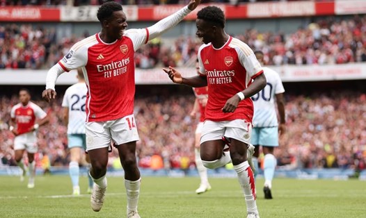 Bukayo Saka và Nketiah tỏa sáng giúp Arsenal có 3 điểm đầu tay.  Ảnh: Arsenal