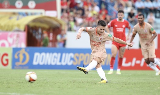 Quang Hải có thêm sự tự tin sau bàn thắng đầu tiên tại V.League 2023. Ảnh: Minh Dân
