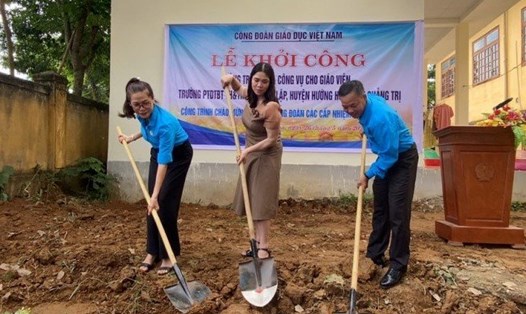 Khởi công xây nhà công vụ cho giáo viên vùng khó ở Quảng Trị. Ảnh: T.D.