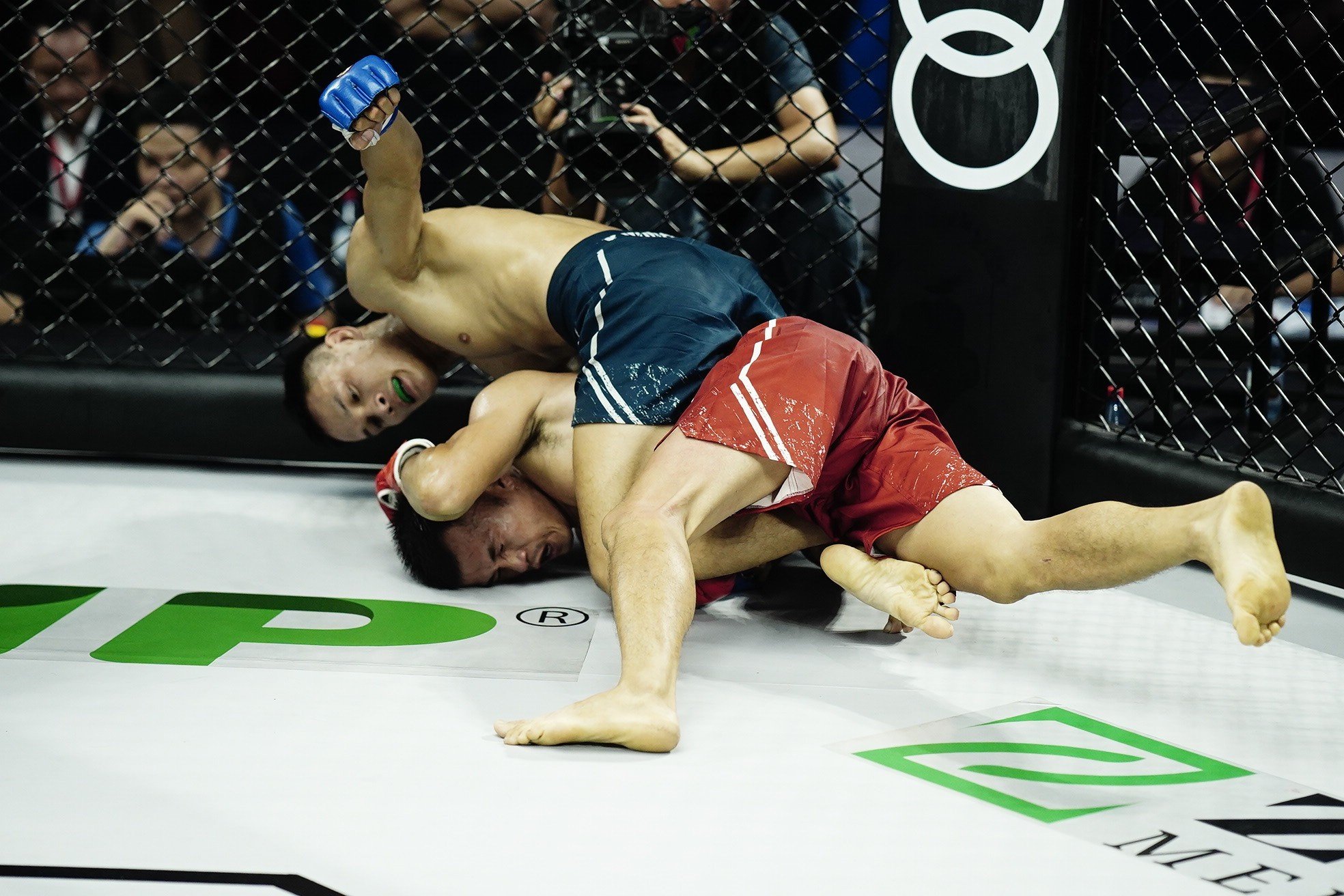Ở hạng 60kg nam, Lê Văn Tuần (Xanh) thắng knock-out kỹ thuật (TKO) Dương Thanh Hùng (đỏ) bằng Ground and Pound ở 4 phút 42 giây hiệp 3.