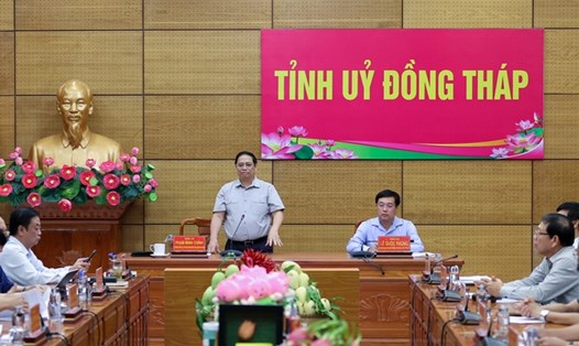 Thủ tướng Phạm Minh Chính chủ trì làm việc với Ban Thường vụ Tỉnh ủy Đồng Tháp. Ảnh: VGP

