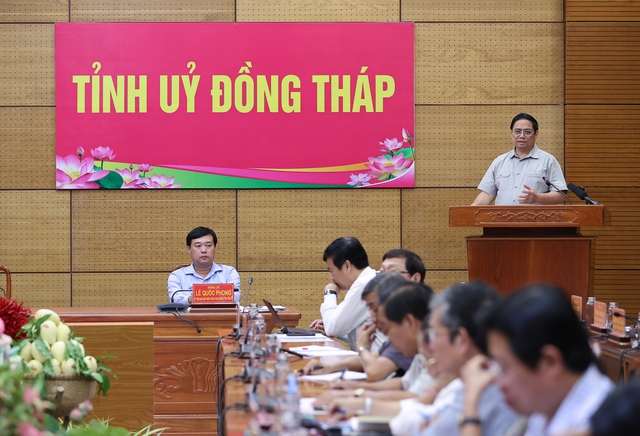 Thủ tướng Phạm Minh Chính chủ trì buổi làm việc với Ban Thường vụ Tỉnh ủy Đồng Tháp. Ảnh: VGP