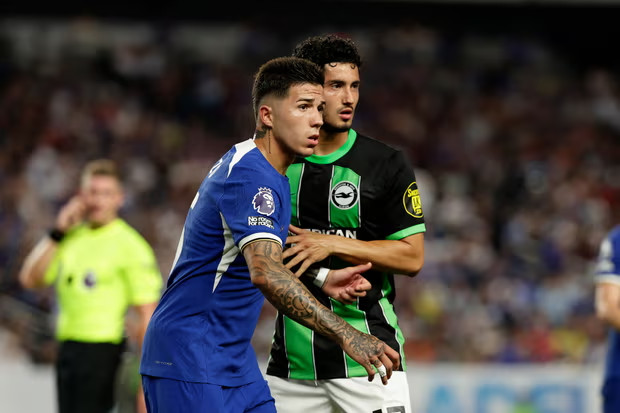 Enzo Fernandez vẫn chưa thể hiện được khả năng tấn công tại Chelsea.  Ảnh: AFP