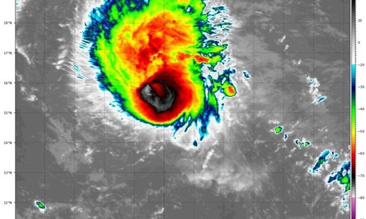 Hình ảnh bão Dora ngày 12.8.2023. Ảnh: Tropical Tidbits
