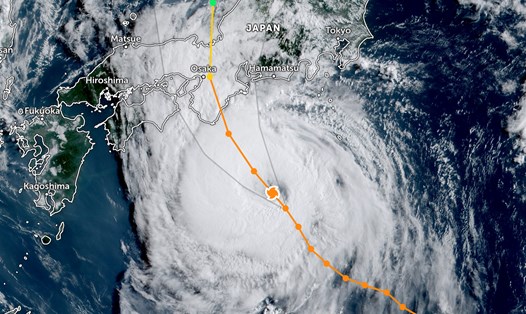 Vùng ảnh hưởng của bão Lan, sáng 14.8.2023. Ảnh: Zoom Earth