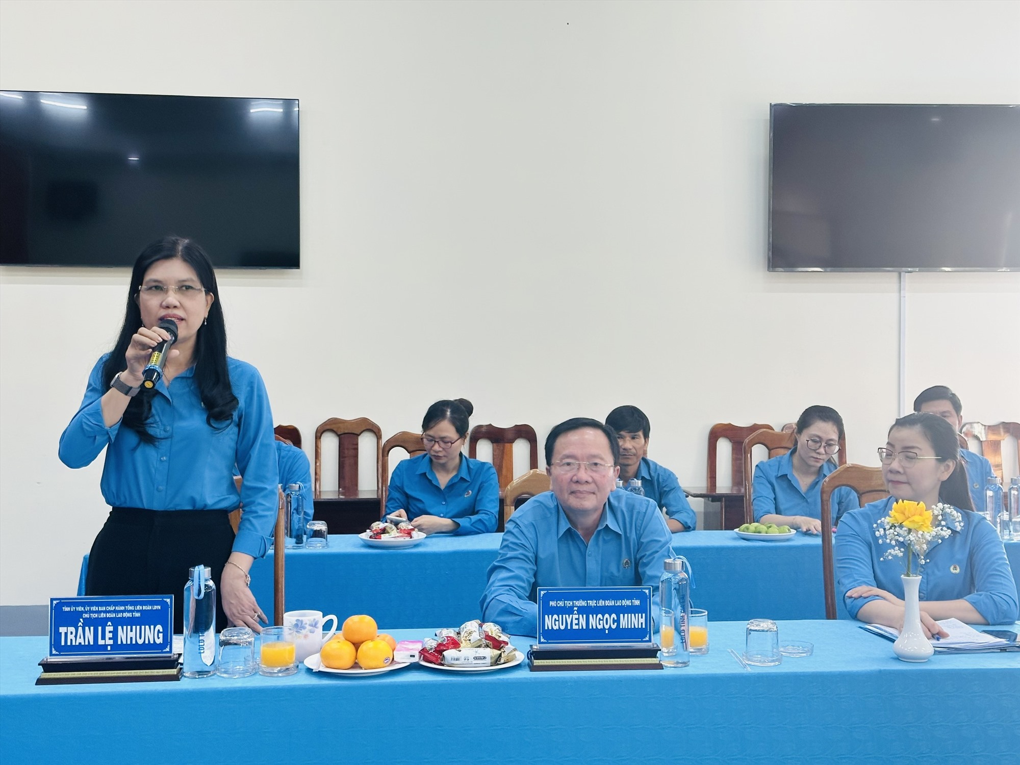 Bà Trần Lệ Nhung - Chủ tịch LĐLĐ tỉnh Gia Lai phát biểu. Ảnh: Bảo Thanh