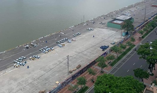 Đà Nẵng triển khai thu phí khai thác sử dụng và trông giữ xe tại Cảng sông Hàn. Ảnh: Nguyễn Linh
