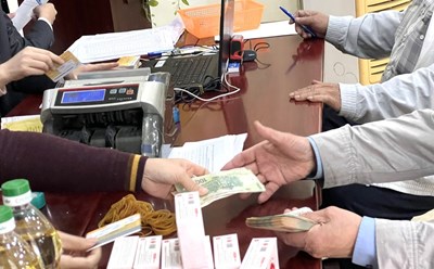 Nhiều lao động cho rằng, cách tính lương hưu hiện nay không công bằng giữa nam và nữ, đồng thời cũng không đảm bảo được cuộc sống khi về già. Ảnh minh hoạ: Minh Hương